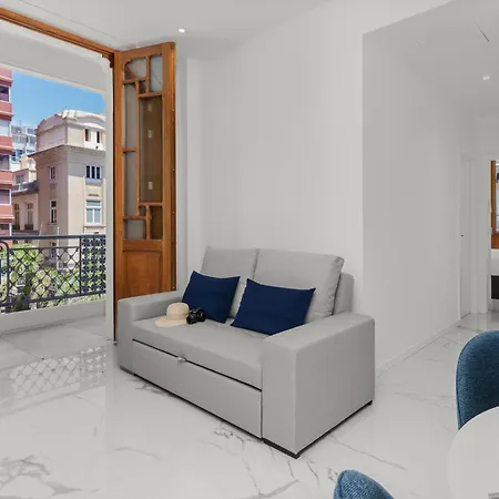 7 Luxury By Karat *