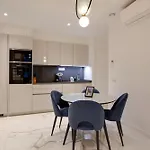 7 Luxury By Karat Apartment *
