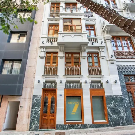 7 Luxury By Karat